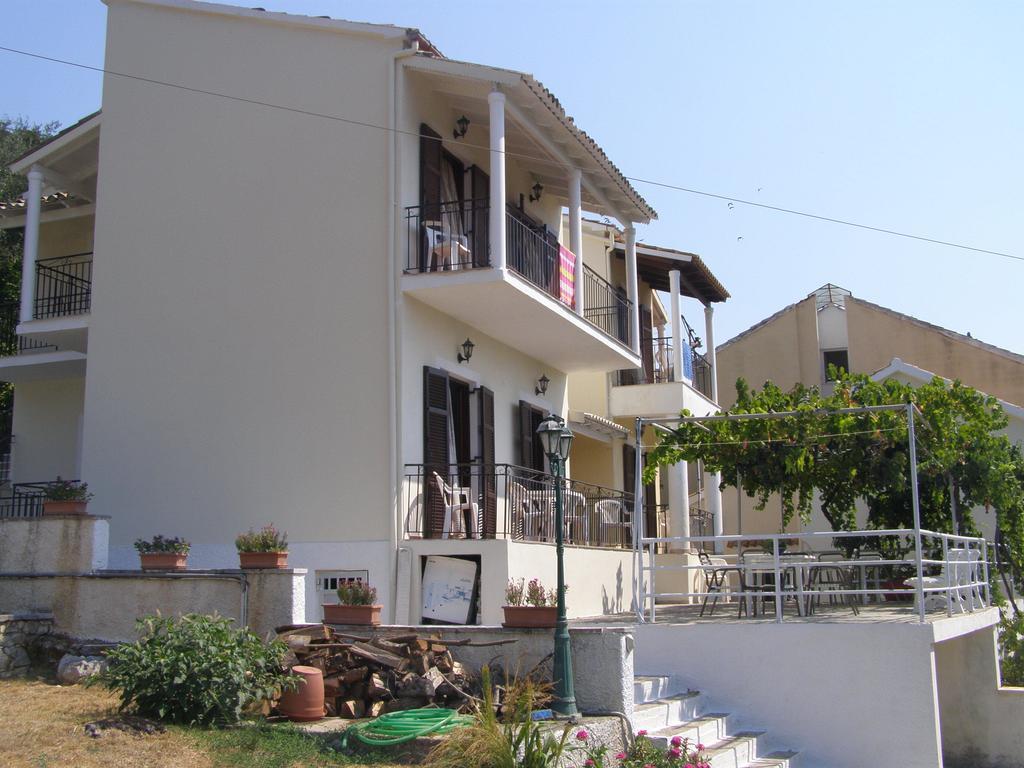 Dimitrakis Apartments Kassiopi Zewnętrze zdjęcie